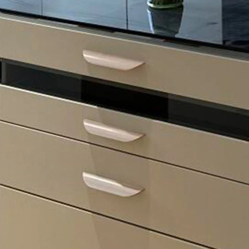 Italian minimalist cream white walk-in closet (4)